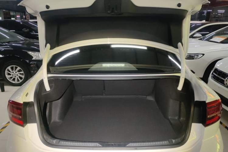 Used Volkswagen Lamando 2019 280TSI DSG Comfort Edition China VI standard
