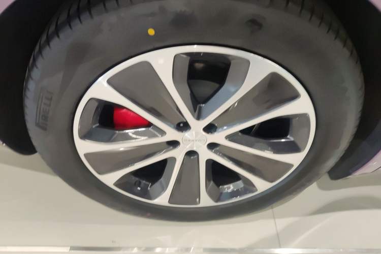 Used Hima Luxeed R7 2024 All-Electric 736 km Ultra
