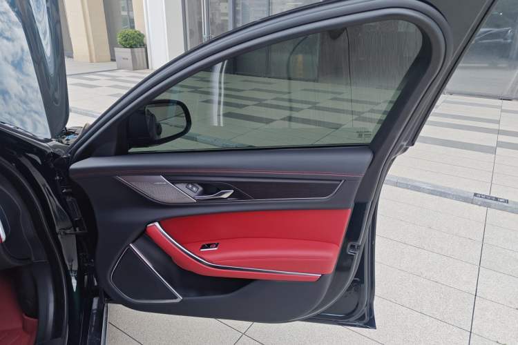 Used Jaguar XFL 2023 XFL 2.0T P250 Two-Wheel-Drive Elite Sport Edition
