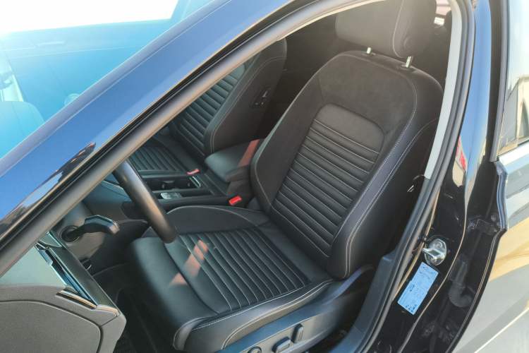 Used Volkswagen Magotan 2020 330TSI DSG Leading Model
