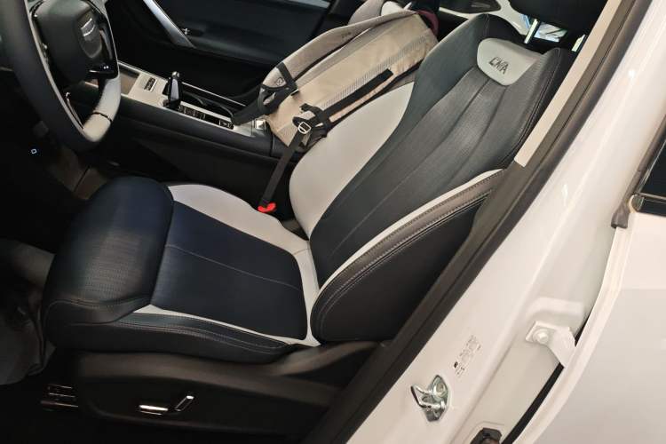 Used Geely Auto FX11 2024 1.5TD DCT Prestige Edition