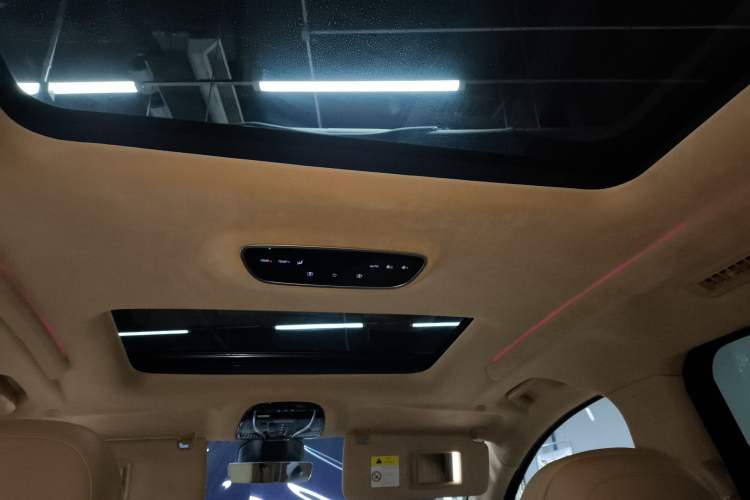 Used VOYAH Dream 2024 PHEV Ultra-Long Range Flagship Edition
