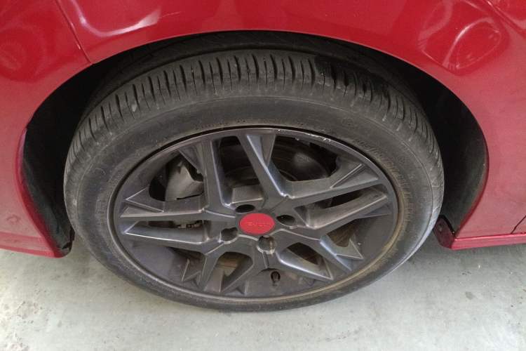 Used Dongfeng Aeolus Yixuan 2022 230T Automatic Adaptive-Beam Knight Edition
