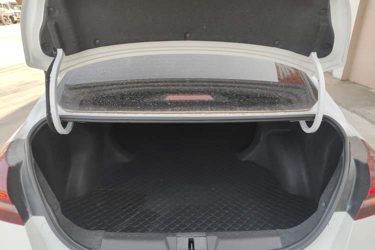 Used Geely Auto Emgrand 2021 UP 1.5L Manual Luxury Model
