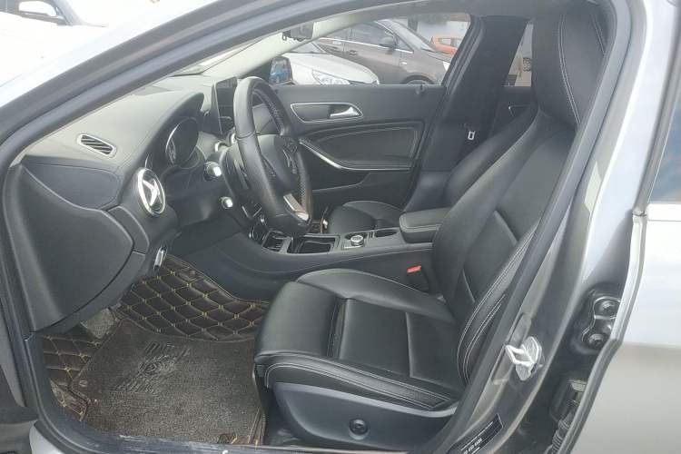 Used Mercedes-Benz GLA 2016 GLA 200 Fashion Model
