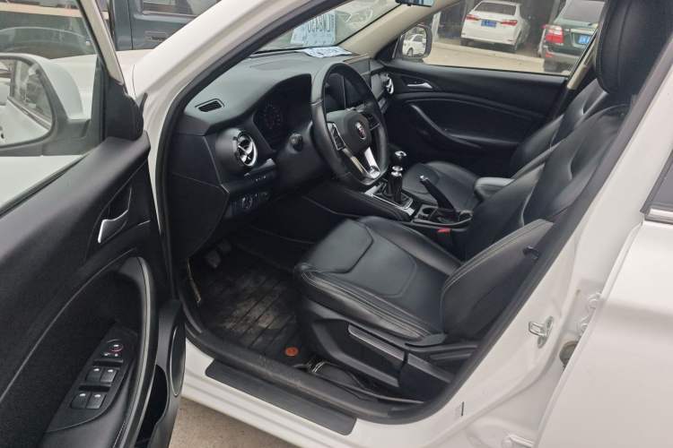 Used BYD Song 2020 Classic Edition 1.5T Manual Luxury Model