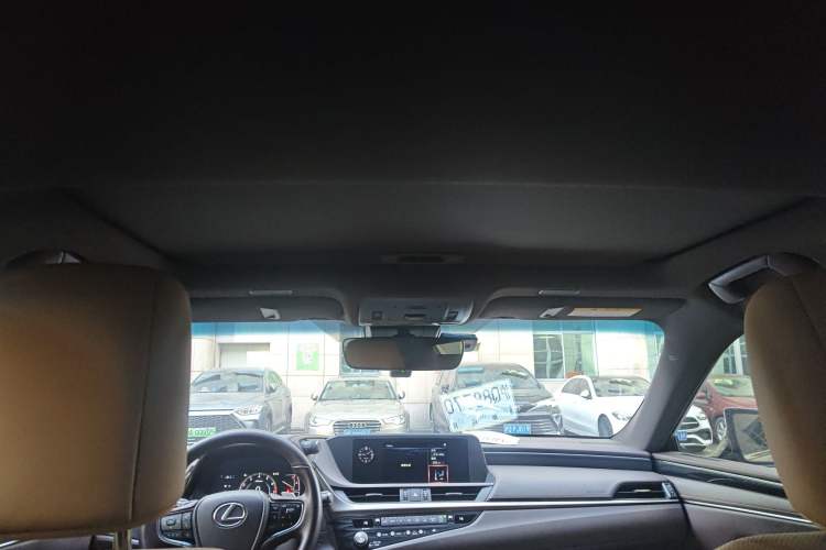 Used Lexus ES 2020 200 Excellence Edition
