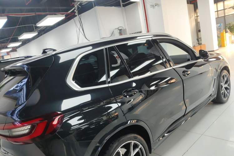 Used BMW X5 2022 Restyled xDrive 40Li M Sport Package
