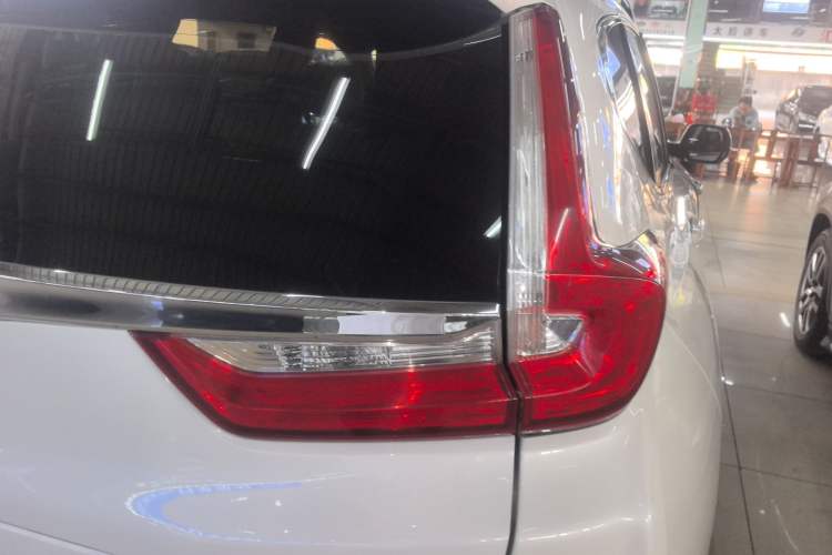 Used Honda CR-V 2017 240TURBO CVT Front-Wheel Drive Fashion Edition