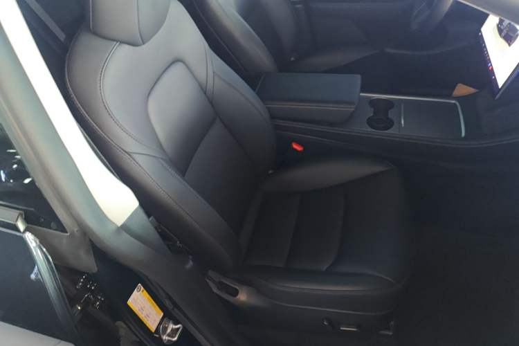 Used Tesla Model Y 2024 Rear-Wheel-Drive Version