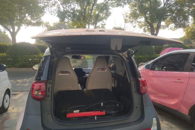 Used Chery Little Ant 2022 Revised Version Sweet Pink Edition Half-Sugar Version Lithium Iron Phosphate 30.7 kWh 30 kW 301 km
