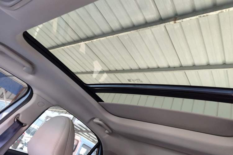 Used ORA Good Cat 2023 401 km Standard Range Prestige Version Lithium Iron Phosphate
