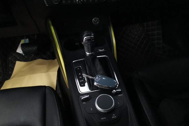 Used Audi Q2L 2018 35 TFSI Fashion Dynamic Version China VI Emission Standard
