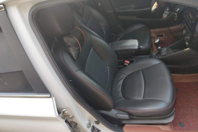 Used Hyundai Verna 2017 1.4L Manual Colorful Skyroof Version China V Standard