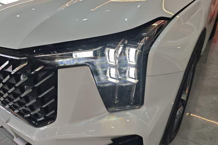 Used GAC Trumpchi GS8 2022 Linghang Series 2.0 TGDI Two-Wheel-Drive Luxury Smart Connectivity Version (7 Seats)
