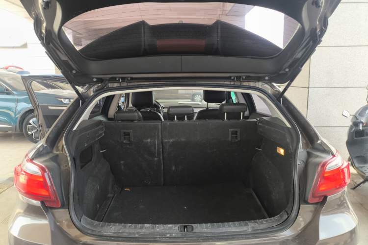 Used Qoros 3 2016 Urban SUV 1.6T Automatic Zhiyue Model
