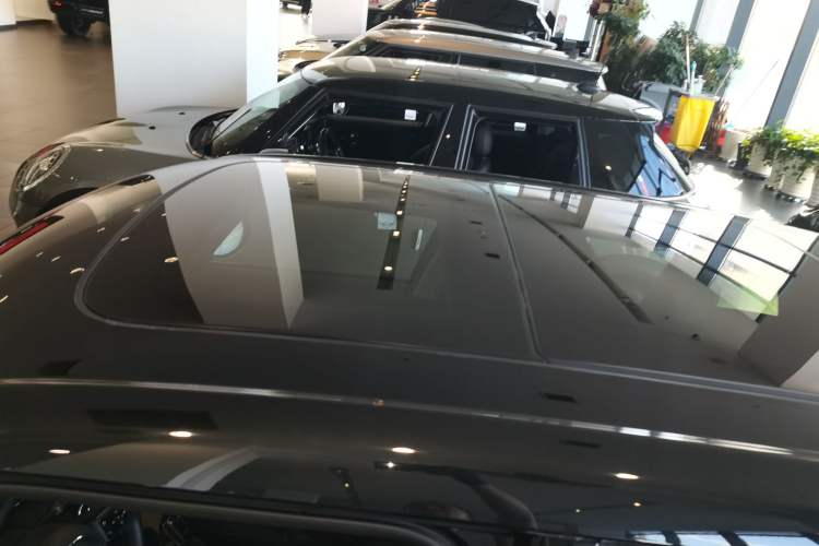 Used  MINI 2023 Updated 1.5T COOPER Artist Five-Door Edition
