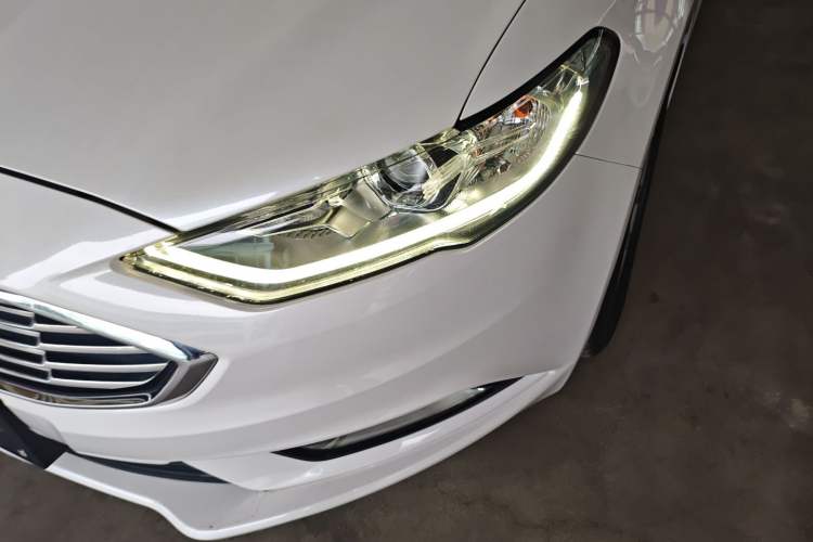 Used Ford Mondeo 2017 EcoBoost 200 Stylish Model
