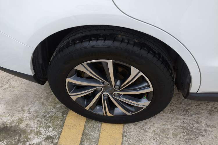 Used Geely Auto Vision X6 2020 1.4T CVT Luxury Edition
