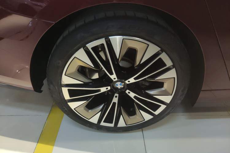 Used BMW 5 Series 2024 530Li Luxury Edition M Sport Package
