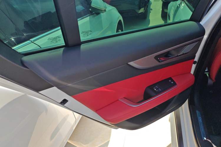 Used Jaguar XEL 2024 2.0T 250 PS R-DYNAMIC S Advanced Sport Edition
