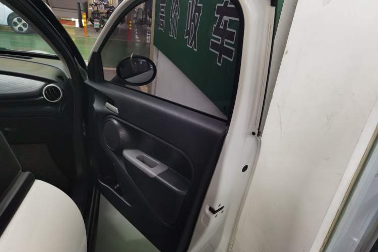 Used ORA Black Cat 2021 301 km Basic Version
