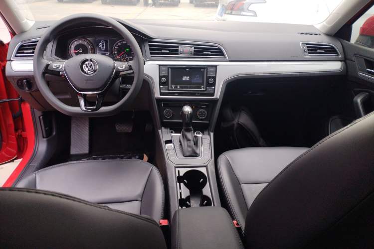 Used Volkswagen Lamando 2019 230TSI DSG Vision Edition China VI Standard
