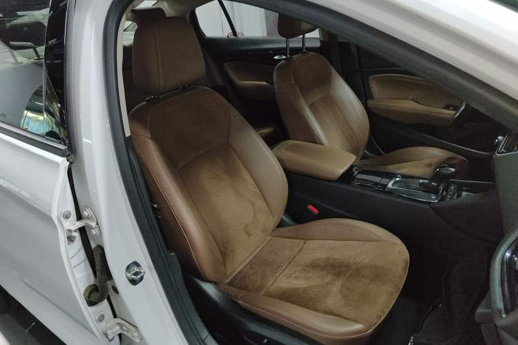 Used Buick Regal 2019 20T Luxury Model China VI Standard
