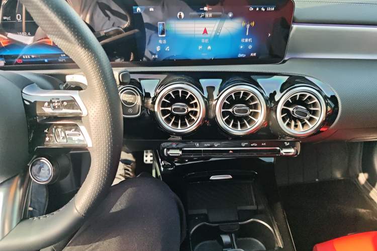 Used Mercedes-Benz A-AMG 2025 AMG A 35 L 4MATIC
