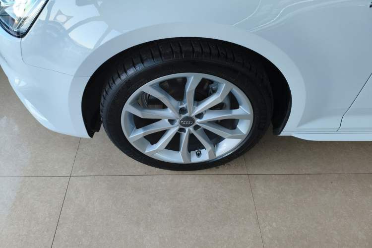 Used Audi A4L 2018 30th Anniversary Edition 40 TFSI Fashion Model