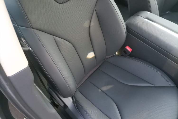 Used Hongqi E-QM5 2023 Revised Version Basic Travel Edition
