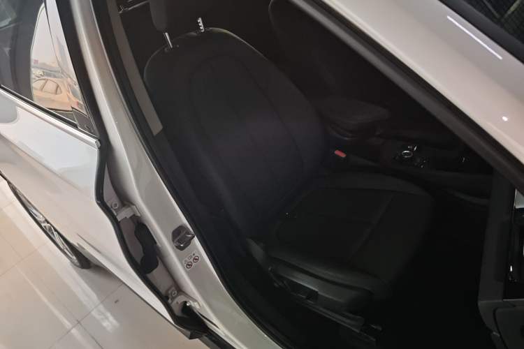 Used BMW X1 2019 sDrive20Li Leading Model
