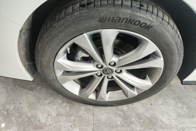 Used Toyota Sienna 2023 2.5L Hybrid Platinum Edition
