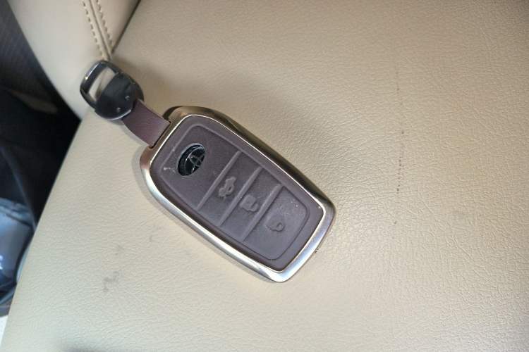 Used Toyota Prado 2016 2.7L Automatic Luxury Edition
