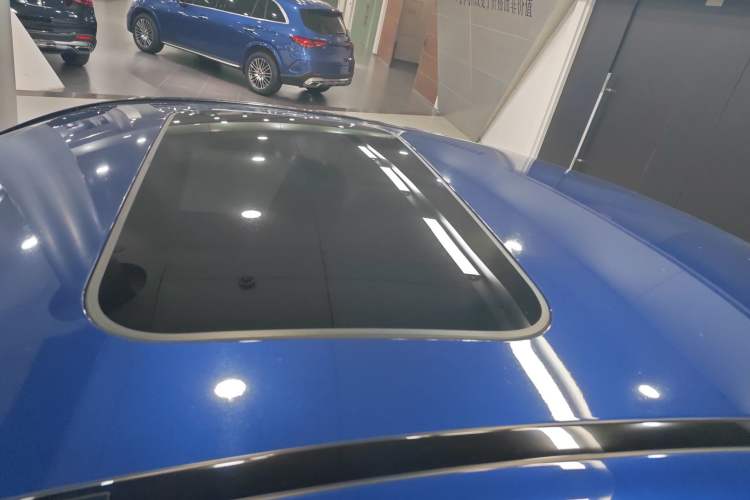 Used Mercedes-Benz GLC Coupe 2021 GLC 260 4MATIC Coupe SUV
