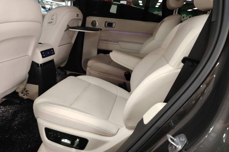 Used Li Auto L9 2024 Ultra Model
