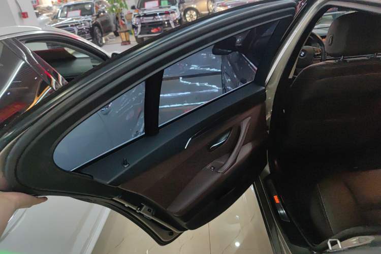 Used BMW 5 Series 2014 525Li Luxury Design Package
