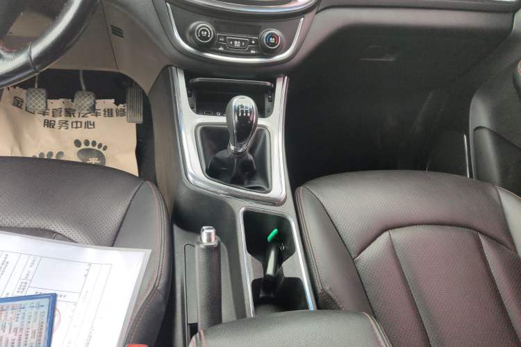 Used Baojun 560 2015 1.8L Manual Luxury Model