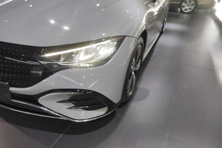 Used Mercedes-Benz EQE 2022 350 Luxury Edition
