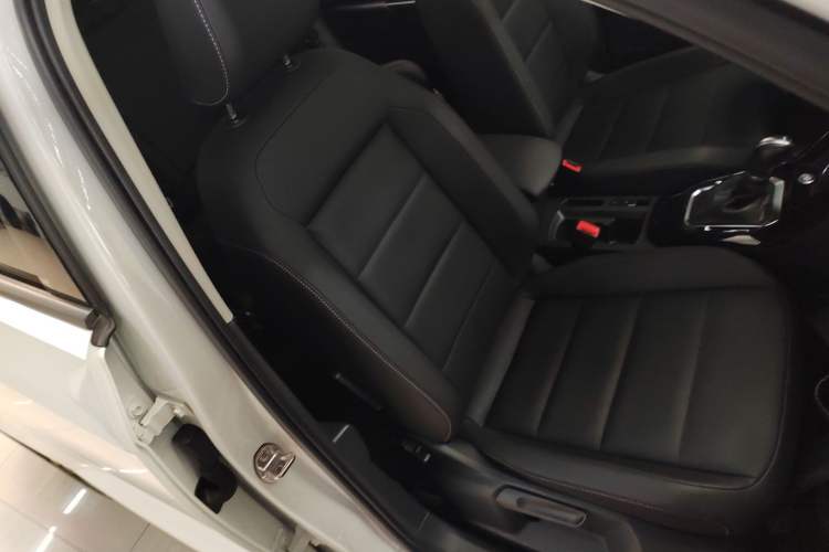 Used Volkswagen T-ROC 2021 Revised Version 280TSI DSG Two-Wheel Drive Comfort & Smart Connectivity Edition
