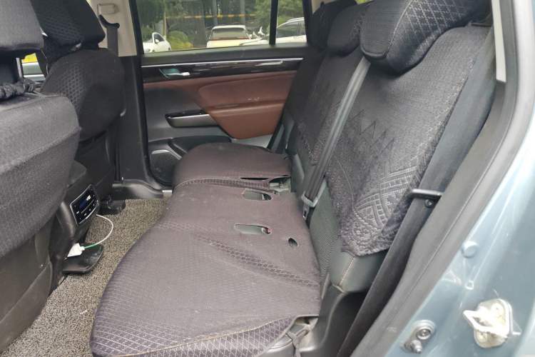 Used GAC Trumpchi GS8 2017 320T Two-Wheel Drive Luxury Smart Connectivity Version (7 Seats)
