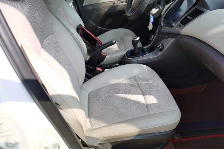 Used Chevrolet Cruze 2015 1.5L Classic SE MT