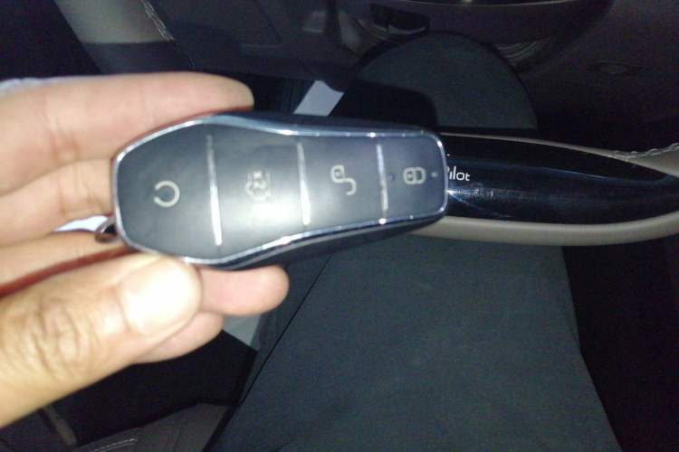 Used BYD Han 2024 EV Glory Edition 506KM Front-Wheel-Drive Premium Model
