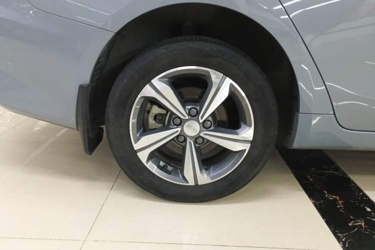 Used Geely Auto Emgrand L HiP 2022 1.5TD-DHT Pro 100KM Super Clean
