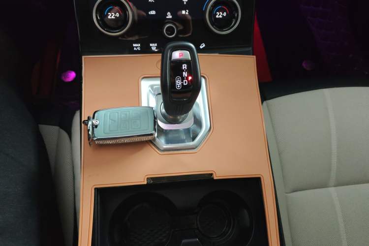 Used Land Rover Range Rover Evoque 2022 Facelifted Aurora L 249 PS R-Dynamic Luxury Edition
