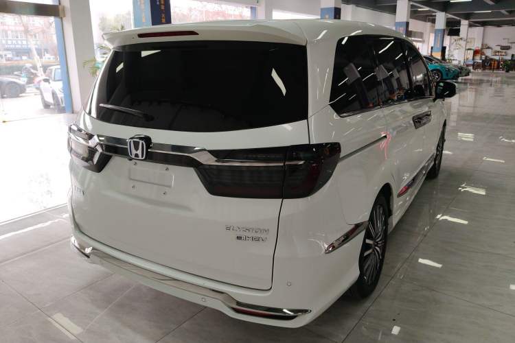 Used Honda Elysion 2022 2.0L eHEV Luxury First Edition
