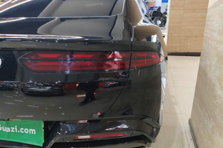 Used Denza Z9 2024 630 km All-Wheel Drive Max Version
