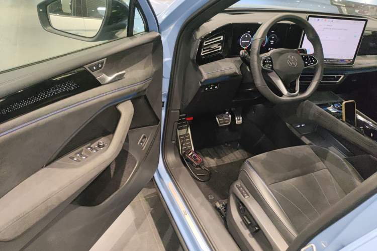 Used Volkswagen Tiguan L 2024 PRO 380TSI Four-Wheel Drive R-Line Prestige Edition