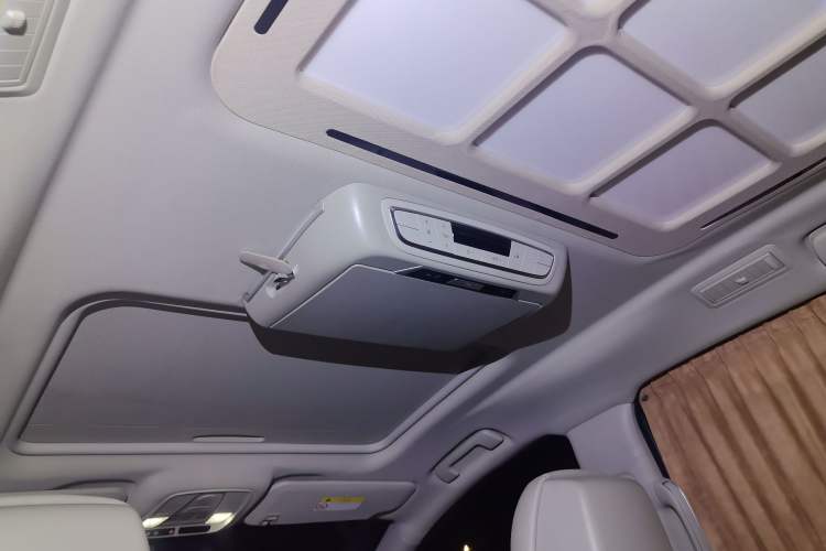 Used Buick GL8 2018 ES 28T Comfort Model China VI Standard