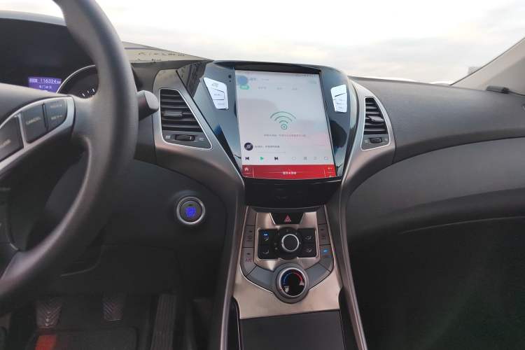 Used Hyundai Elantra 2016 1.6L Manual Prestige Edition
